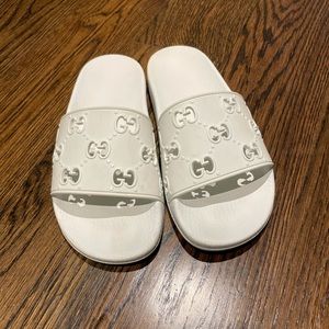 Gucci white pool slide